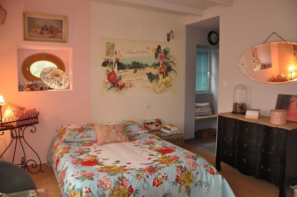 La Maison De Rose Bed and Breakfast Brossac Værelse billede
